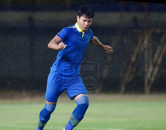 Achmad Jufriyanto saat menjalani latihan bersama Persib Bandung menjelang bergulirnya kompetisi Liga 1 2019.