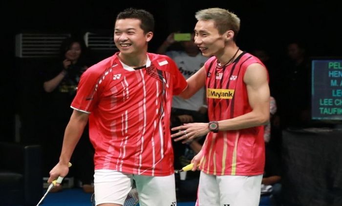 Taufik Hidayat (kiri) dan Lee Chong Wei (kanan).