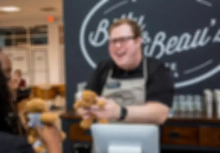 Hari Disabilitas Internasional: Bitty & Beau’s Coffee, Kedai Kopi yang Pelayannya Adalah Penyandang Disabilitas