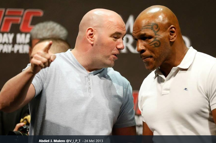 Presiden UFC, Dana White (kiri) dan legenda tinju dunia, Mike Tyson (kanan).