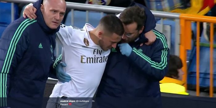 Penyernag Real Madrid, Eden Hazard, terkena cedera dalam laga kontra PSG pada Selasa (26/11/2019).