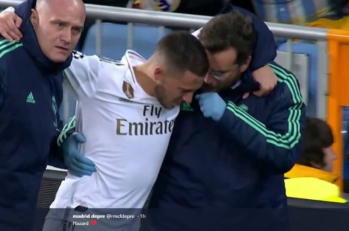 Penyernag Real Madrid, Eden Hazard, terkena cedera dalam laga kontra PSG pada Selasa (26/11/2019).