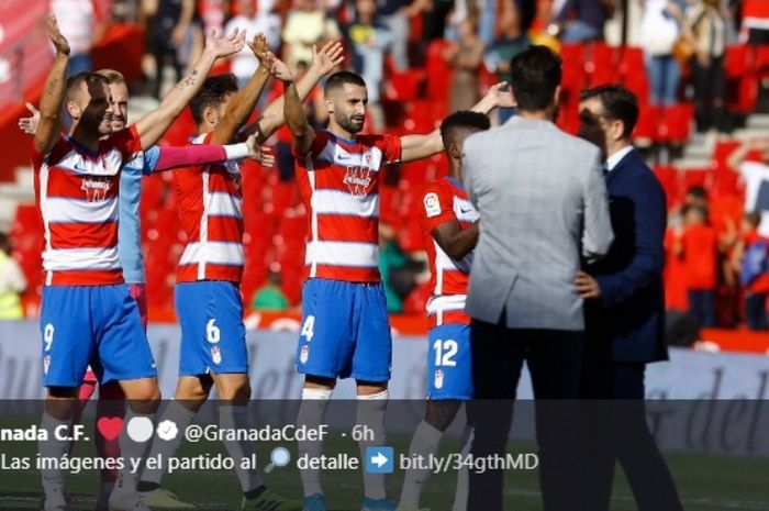 Para pemain Granada merayakan kemenangan atas Real Betis di kandang sendiri, Minggu (27/10/2019).