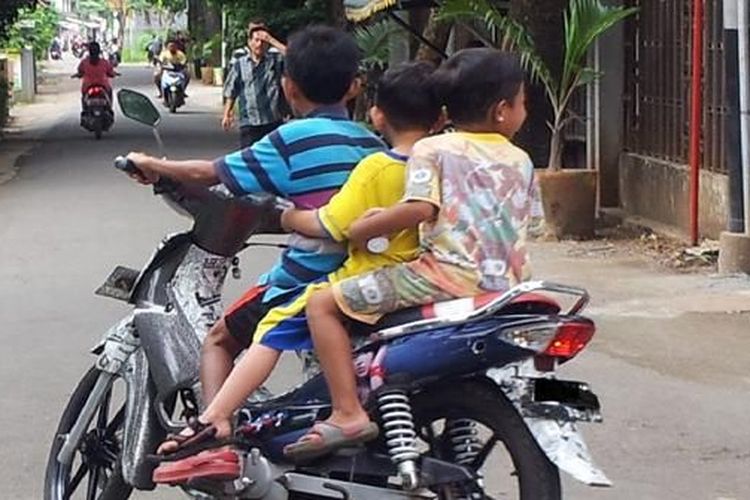 18 anak kecil. Ibu anak bocah vs tante. Wolf tante. 18 anak kecil. Anak sd china.