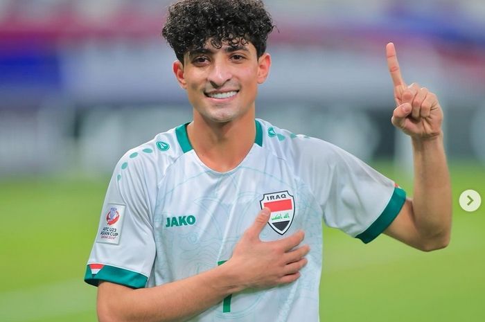 Striker Irak Ali Jasim mendapat tempat istimewa di hati fans Indonesia, meski menyingkirkan Garuda Muda dalam perebutan peringkat ketiga Piala Asia U-23 2024.