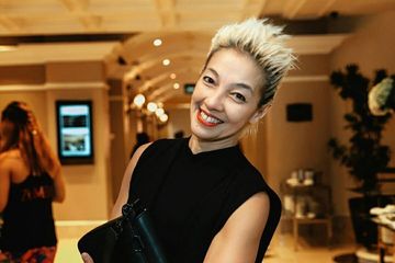 Vicky Burki minum urinnya sendiri selama belasan tahun.