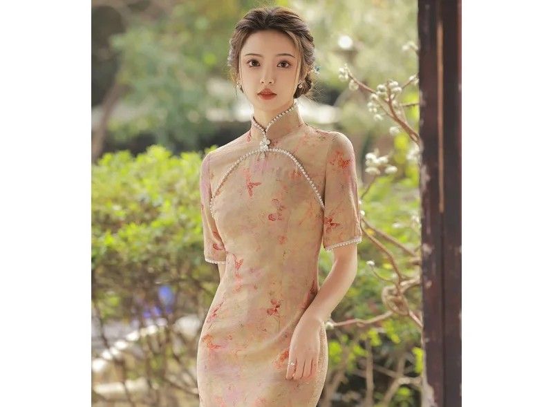 Rekomendasi Baju Cheongsam Perempuan 30 Tahun untuk Imlek 2024