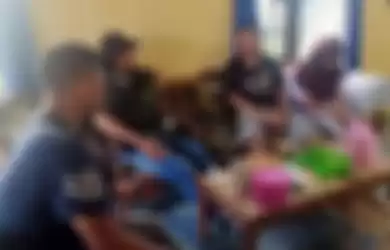 Gilang 'Bungkus' saat ditangkap di rumah pamannya di Kalimantan Tengah