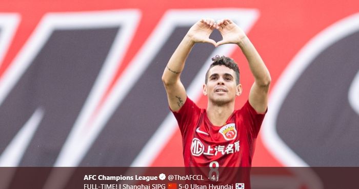 Selebrasi bintang Shanghai SIPG, Oscar seusai tiga kali membobol gawang Ulsan Hyundai pada laga pamungkas fase grup Liga Champions Asia 2019 di Shanghai Stadium, 21 Mei 2019.