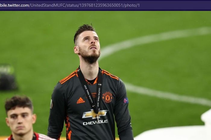 Penjaga gawang Manchester United, David de Gea, tampak kecewa usai timnya kalah di final Liga Europa 2020-2021