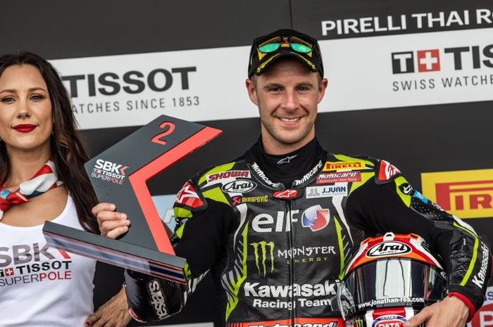 Selebrasi Pembalap WSBK asal tim Kawasaki, Jonathan Rea usai melakoni seri balap Thailand