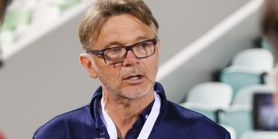 Damai dalam Islam, Pelatih Vietnam Philippe Troussier Putuskan Mualaf