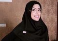 Cantiknya Fairuz A Rafiq dengan Gamis Toska yang Kompak dengan Keluarga Saat Rayakan Idul Adha