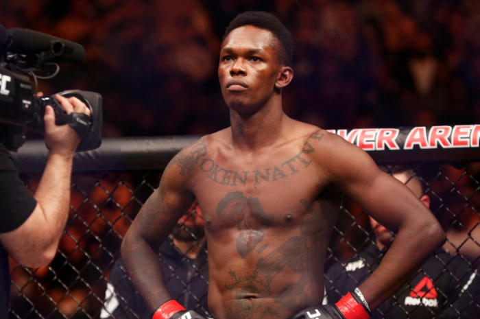 Petarung kelas menengah UFC, Israel Adesanya.