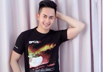 Digerogoti Kanker Usus hingga Harus Jalani Kemoterapi, Kiki Farrel Bagikan Kondisi Terkini Sang Bunda