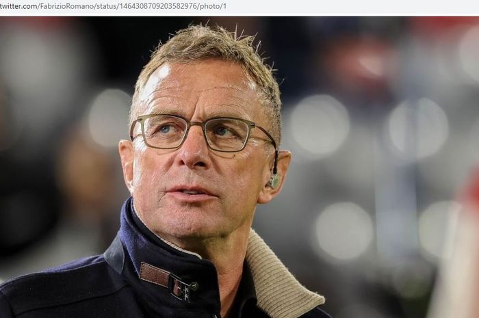 Ralf Rangnick dikabarkan siap mewujudkan keinginan tertunda Ole Gunnar Solskjaer demi Manchester United.