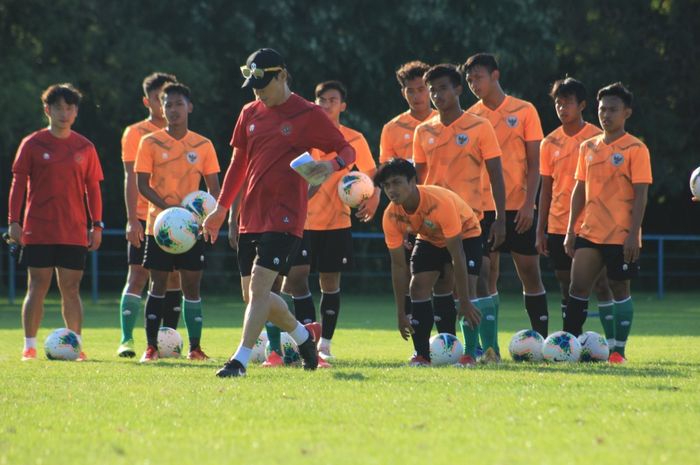 Timnas U-19 Indonesia saat menjalani sesi latihan di Kroasia.