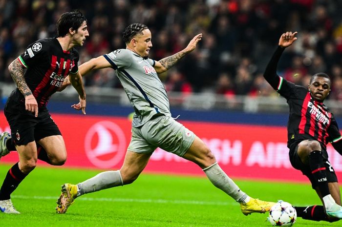 Pemain RB Salzburg, Noah Okafor, bakal menjadi pemain terbaru AC Milan pada bursa transfer musim panas 2023.