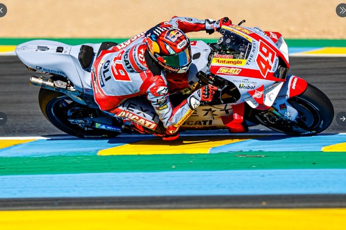 Pembalap dari tim Gresini Racing Ducati yang siap beraksi pada MotoGP Italia 2022, Fabio Di Giannantonio.