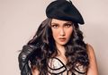 Lihat Seksinya Ayu Ting Ting Saat Pakai Bikini di Pantai Bali Bareng Hair Stylist Pribadinya yang Sukses Jadi Sorotan Netizen
