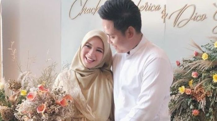 Chacha Frederica dan Dico Ganinduto.