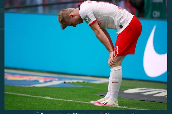 Ekspresi penyerang RB Leipzig, Timo Werner, setelah gagal mencetak gol.