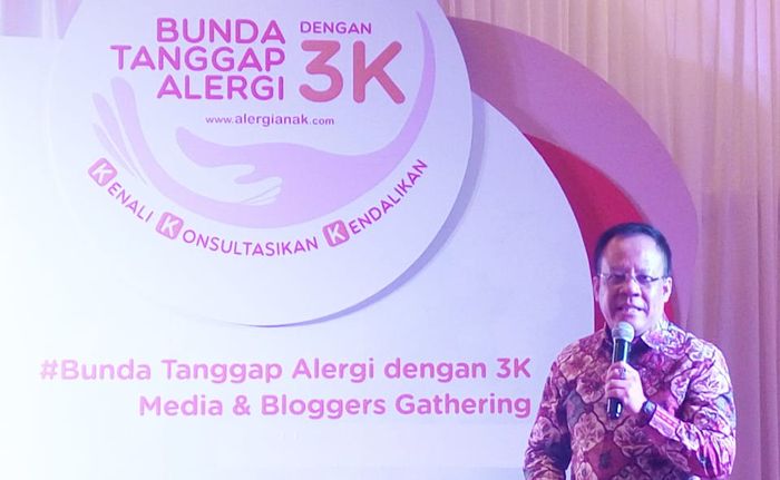  Prof. DR. Budi Setiabudiawan, dr., SpA(K), M.Kes