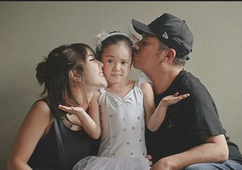 Gading Marten dan Gisella Anastasia Kompak Temani Gempi di Rumah Aja