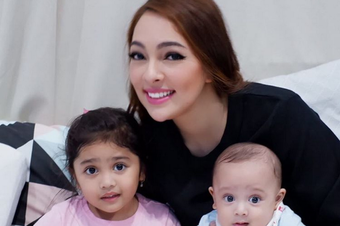 Manfaat Penggunaan High Chair Saat MPASI Menurut Dokter Reisa - Semua