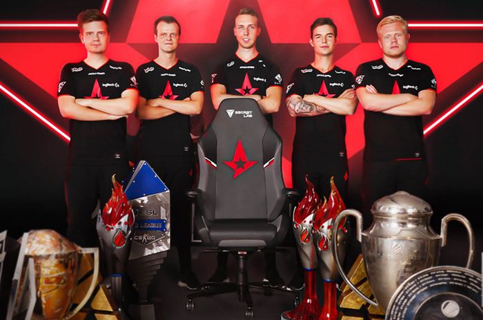 Astralis Gets A Special Gaming Chair From Secretlab