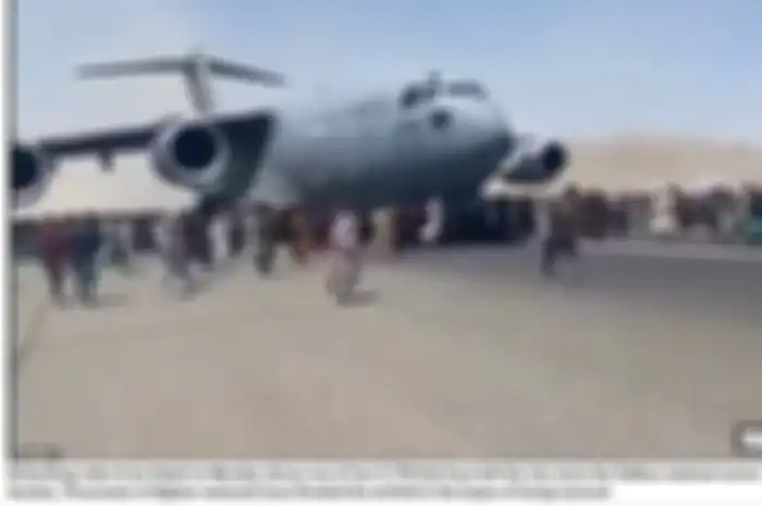 Afghanistan jatuh ke tangan Taliban.