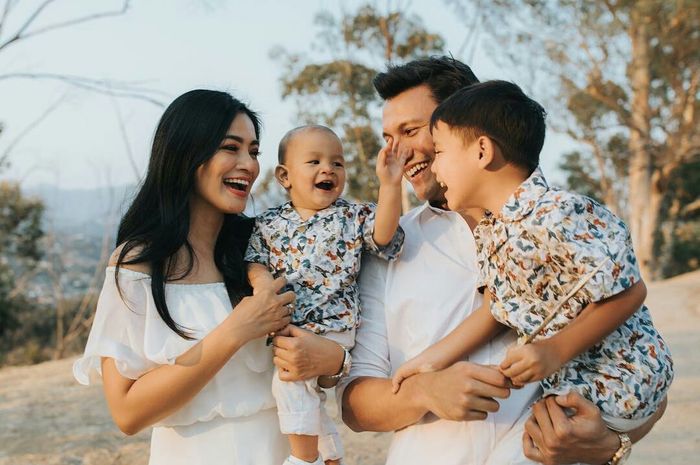 25 Gambar Rumah Tangga Harmonis Terlengkap Koleksi Gambar Rumah Terlengkap 25 Gambar Rumah Tangga Harmonis Terlengkap Koleksi Gambar Rumah Terlengkap