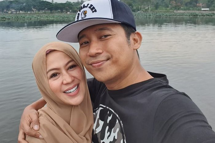 Kini Adem Ayem, Rumah Tangga Denny Cagur Pernah Diterpa ...