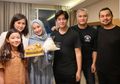 Dulu Cerai Karena Selingkuh, Anissa Trihapsari Kompak Umroh Bareng Istri Baru Adjie Pangestu