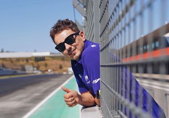 Valentino Rossi Cuma Jadi Penonton Karena Positif Corona, Jorge Lorenzo Disebut Siap Gantikan The Doctor, Faktanya?