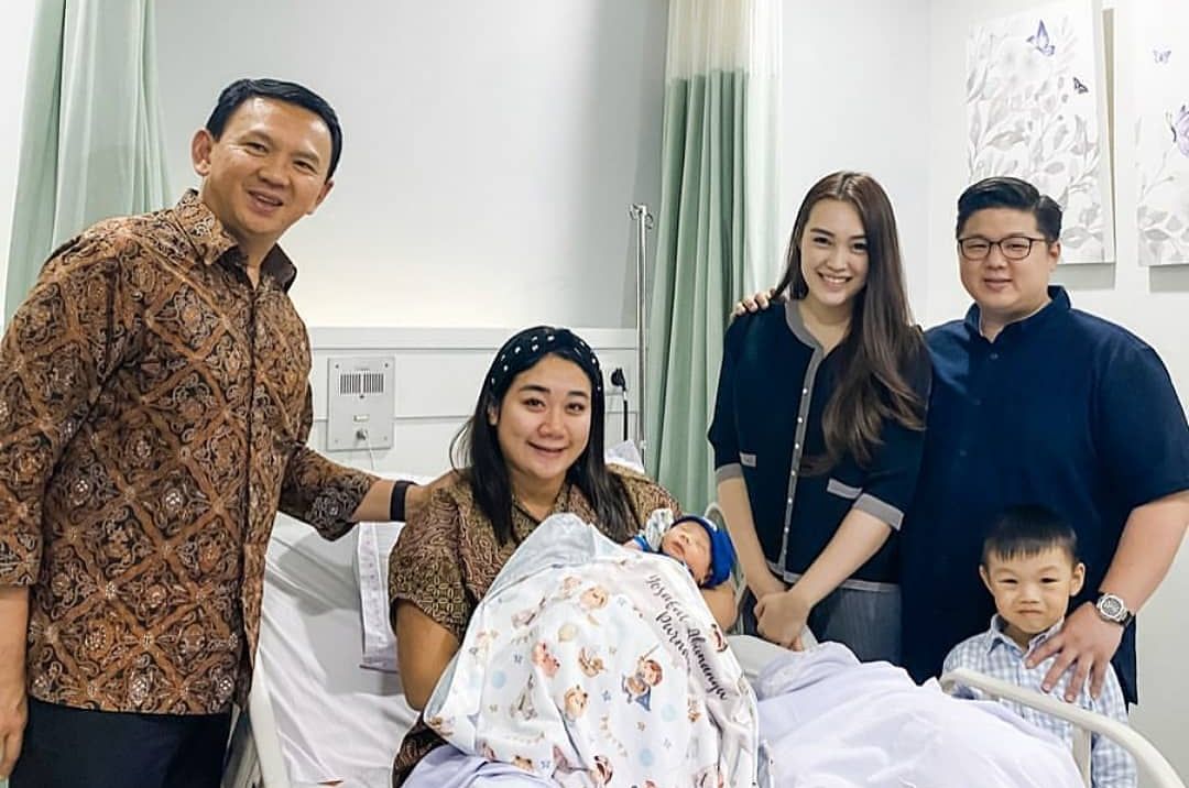 Foto Puput pasca melahirkan