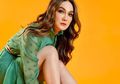 Pakai Baju Penuh Coretan, Luna Maya Justru Kepergok Pakai Jam Tangan Seharga Hampir Setengah Miliar Rupiah!