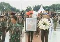 BERITA POPULER: Penggali Kubur Ungkap Hal yang Bikin Merinding Soal Kondisi Makam Ani Yudhoyono Hingga Penampilan Kaesang Dikritis Saat Melayat