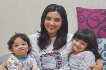 Ashanty Arsy dan Arsya. Arsya sangat suka cokelat. Padahal tak baik baginya.