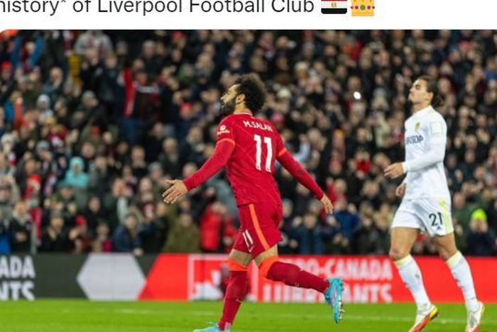 Striker Liverpool, Mohamed Salah, mencetak gol ke gawang Leeds United dalam laga Liga Inggris di Stadion Anfield, Rabu (23/2/2022).