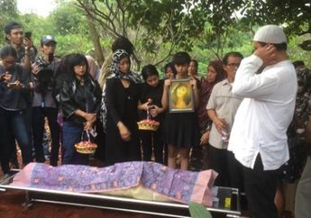 Krisdayanti Jadi Orang Terakhir yang Pasangkan Bulu Mata di Jenazah Artis Ini, Ibunda Aurel: Aneh Ya, Dia Memang Cantik
