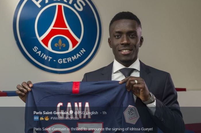 Idrissa Gueye resmi pindah ke Paris Saint-Germain (PSG) dari Everton pada 30 Juli 2019.