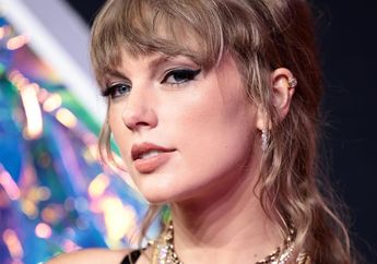 Taylor Swift Tampil dengan Gaun Hitam di MTV VMAs 2023. Smash or Pass?