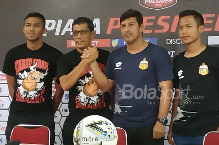 Jumpa pers Semen Padang dan Bhayangkara FC, Sabtu (2/3/2019), kedua tim akan bertanding pada laga perdana Grup B Piala Presiden 2019 di di Stadion Patriot Chandrabhaga, Kota Bekasi, Minggu (2/3/2019), pukul 15.30 WIB.