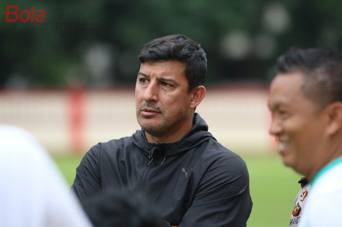 Alfredo Vera nampak hadir pada latihan Bhayangkara FC di Stadion PTIK, Jakarta Selatan, Senin (4/2/2019).