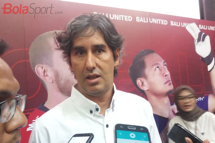 Pelatih Bali United, Stefano Cugurra di Bursa Efek Indonesia, Jakarta, Senin (17/6/2019).