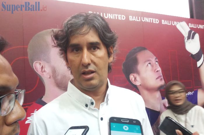 Pelatih Bali United, Stefano Cugurra di Bursa Efek Indonesia, Jakarta, Senin (17/6/2019).