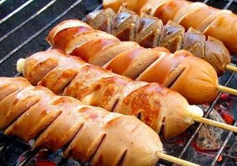 Waspada! Konsumsi Sosis Bakar Picu Kanker, Begini 3 Trik Memasak Sosis yang Aman dan Sehat Menurut Ahli