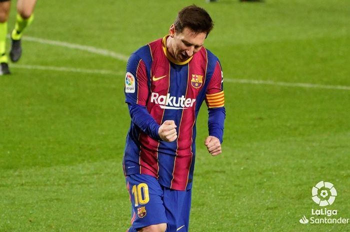 Gaji supergila Lionel Messi di Barcelona bocor dan bisa untuk membeli sebelas orang Cristiano Ronaldo.