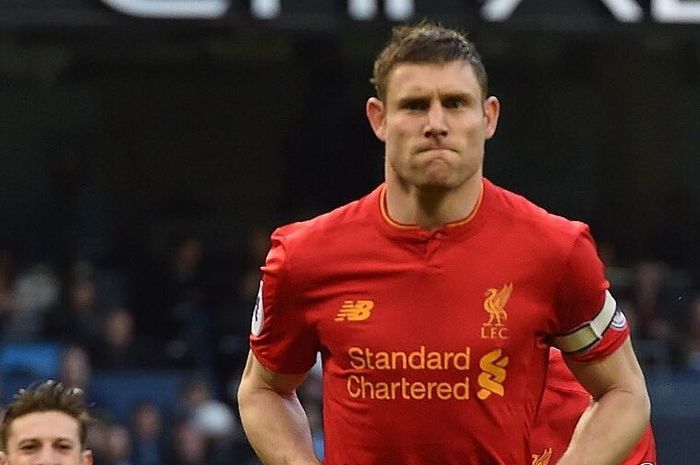 James Milner baru saja menerima hadiah dari Nike setelah mengukir rekor penampilan ke-500 di kancah 